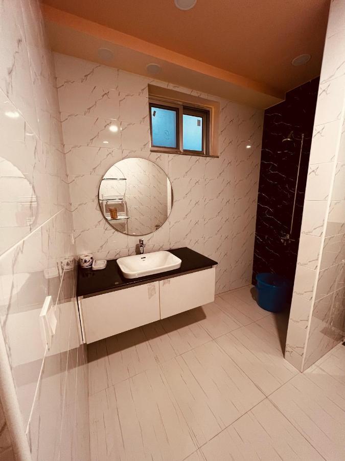 Reina Boutique Hotel - เมอร์รี ภายนอก รูปภาพ