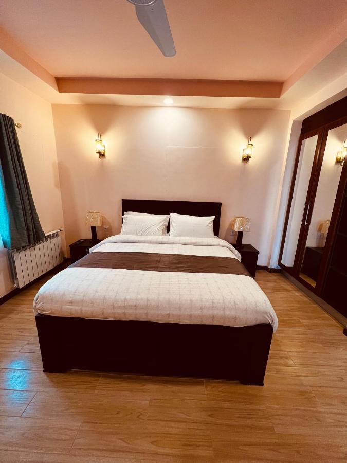 Reina Boutique Hotel - เมอร์รี ภายนอก รูปภาพ