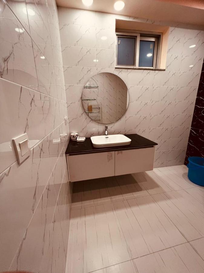 Reina Boutique Hotel - เมอร์รี ภายนอก รูปภาพ